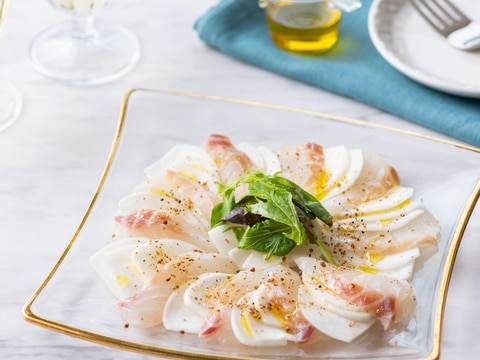 極上スパイス香る!白身魚とかぶのカルパッチョ